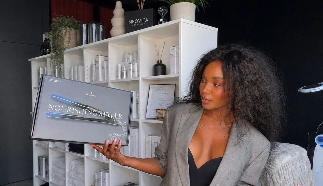 HH Simonsen Nourishing Styler mit Keratin-Boost im Salon Feminity by Jule Düsseldorf-Oberkassel